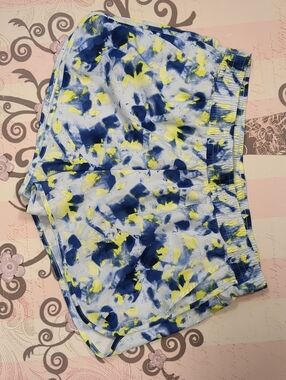 Athletic Works Women's Blue & Yellow Abstract Athletic Shorts
